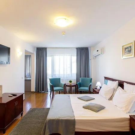 Lira Pacific Konstanca