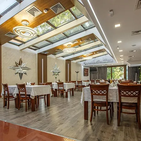 Lira Pacific Aparthotel Constanţa