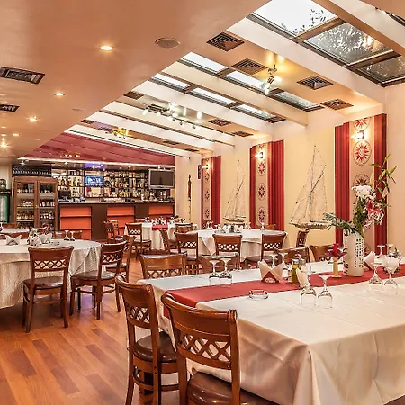 Lira Pacific Apartmanhotel