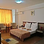 Lira Pacific 3*