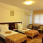 Lira Pacific Aparthotel 3*