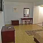 Aparthotel Lira Pacific