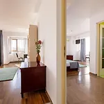 Lira Pacific Aparthotel