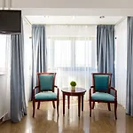 Lira Pacific Aparthotel