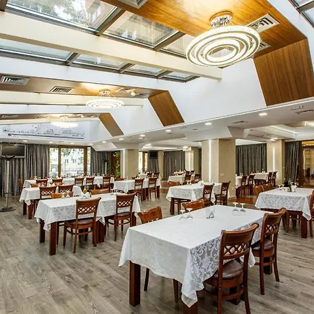 Aparthotel Lira Pacific 3*