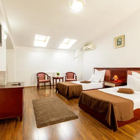 Lira Pacific Aparthotel