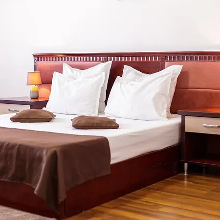 Lira Pacific Hotel apartamentowy 3*