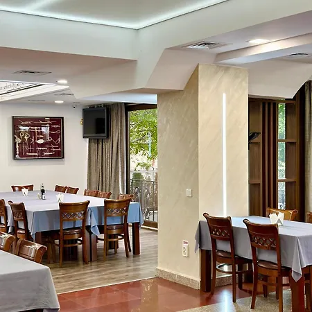 Lira Pacific Aparthotel 3*