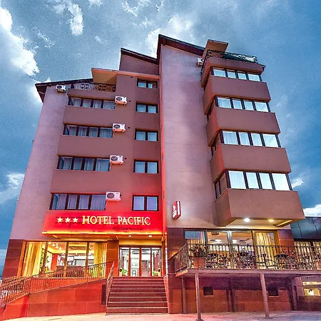 Hotel apartamentowy Lira Pacific