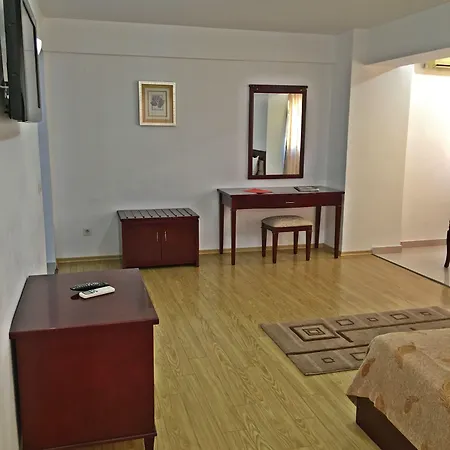 Hotel apartamentowy Lira Pacific