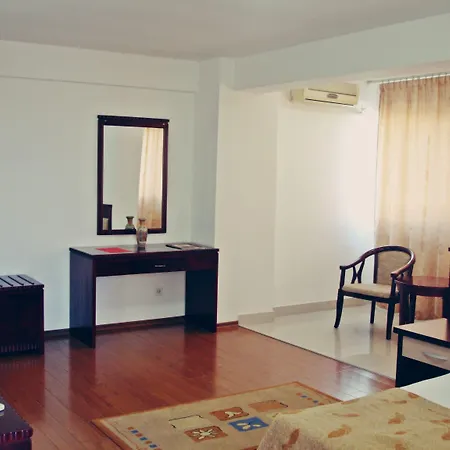 Lira Pacific Hotel apartamentowy