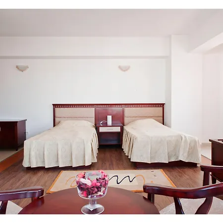 Hotel apartamentowy Lira Pacific 3*