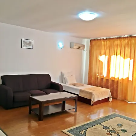Lira Pacific 3*