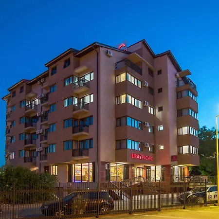 Lira Pacific Hotel de apartamente