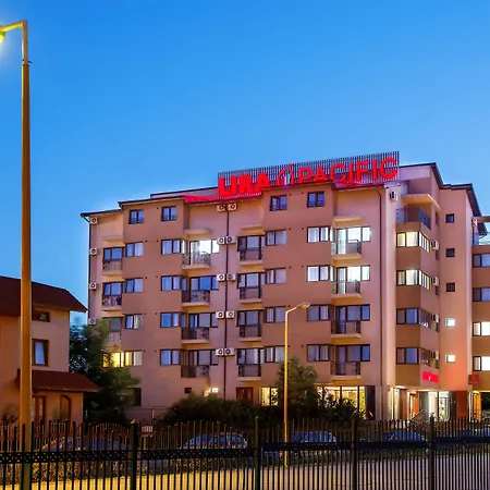 Lira Pacific Aparthotel 3*