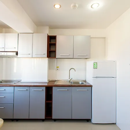 Hotel apartamentowy Lira Pacific 3*