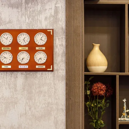 Lira Pacific Apart-hotel Constança