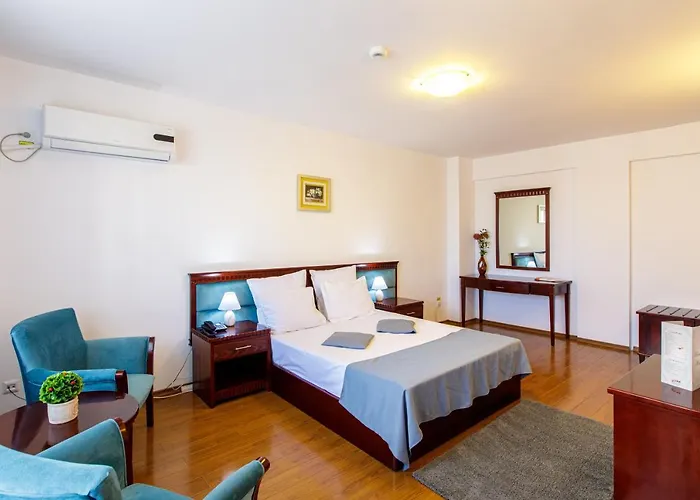 Lira Pacific Hotel de apartamente 3*