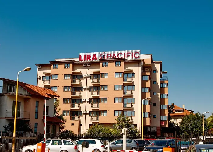 Lira Pacific Aparthotel 3*