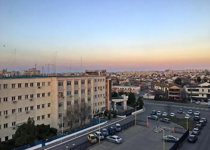 Aparthotel Lira Pacific Constanţa