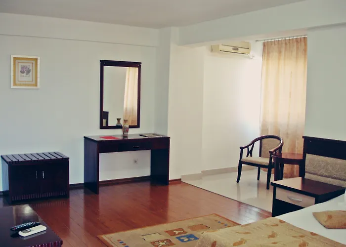 Lira Pacific Aparthotel