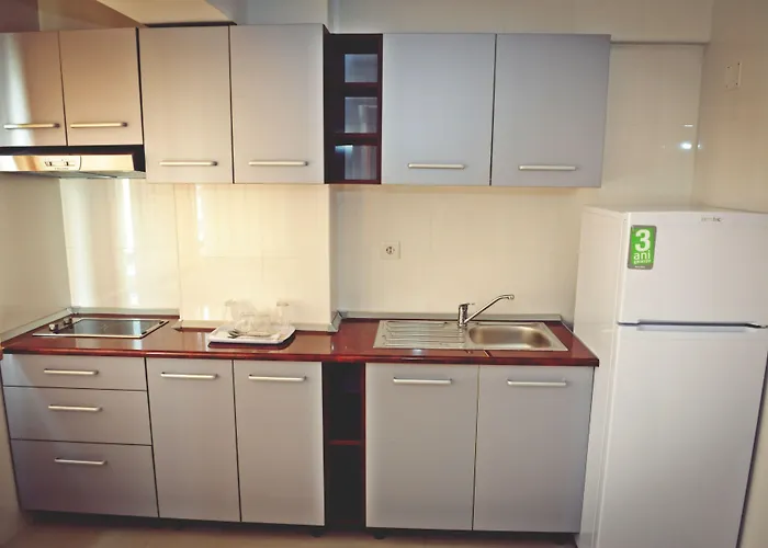 Aparthotel Lira Pacific 3*