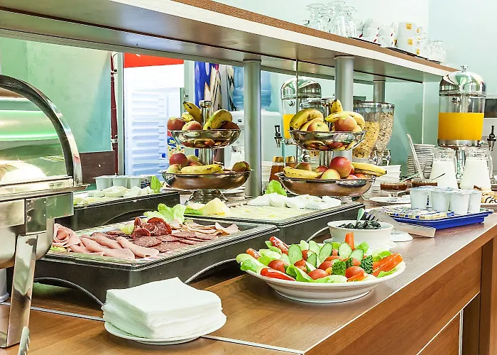 Lira Pacific Hotel de apartamente