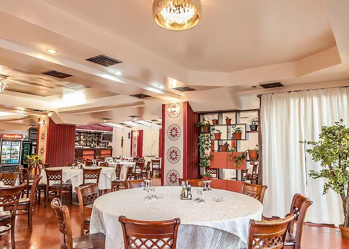 Apart-hotel Lira Pacific