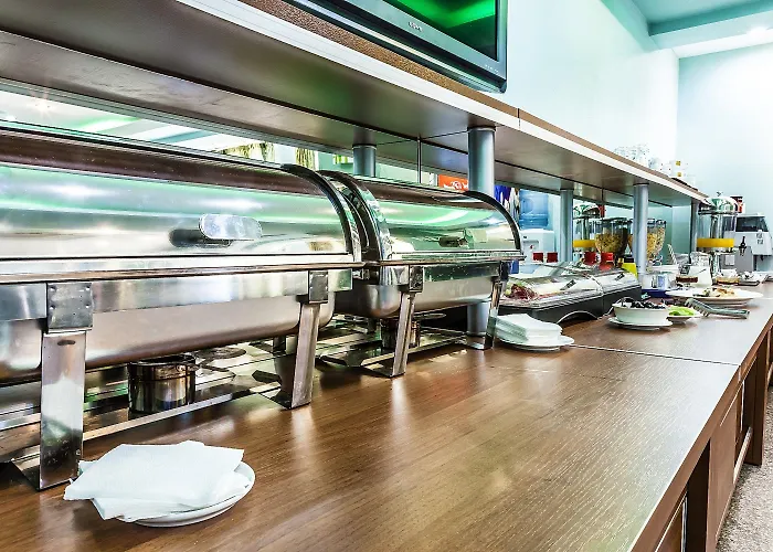 Lira Pacific Aparthotel 3*