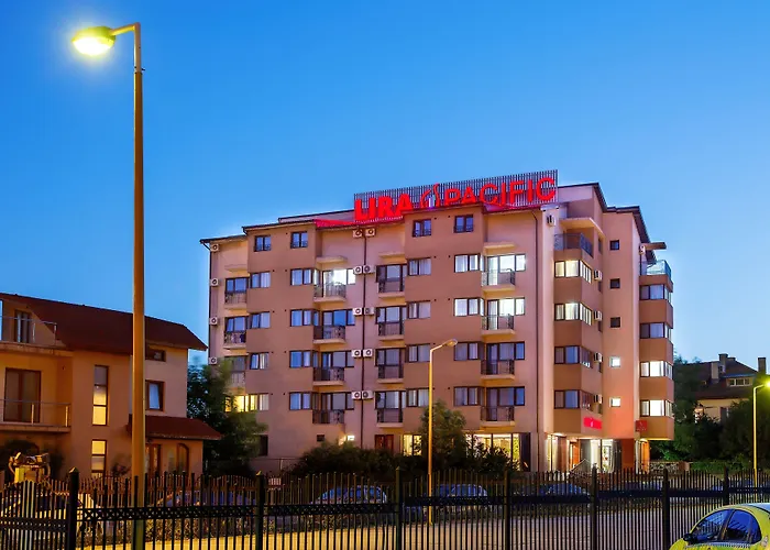 Lira Pacific Aparthotel 3*