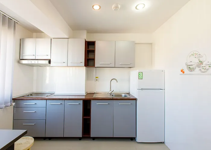 Aparthotel Lira Pacific 3*